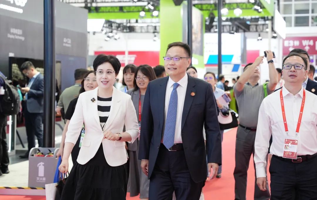 中国贸促会副会长李兴乾