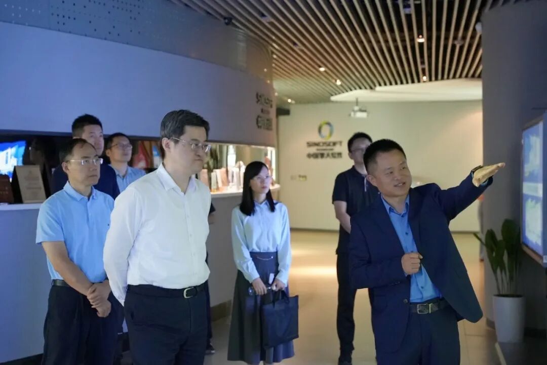 擎工互联还介绍了公司最新发布的碳擎连接器