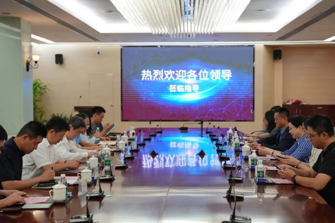 江苏省环保集团总经理、党委副书记周常青一行到访中国擎天软件科技集团