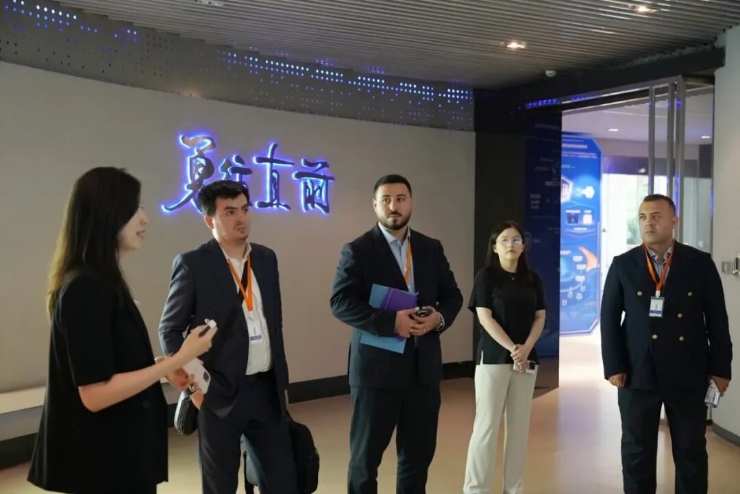 听取了数字化碳管理平台的技术架构与典型应用场景